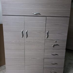 Closet aglomerado de 1.0 x 1.80.