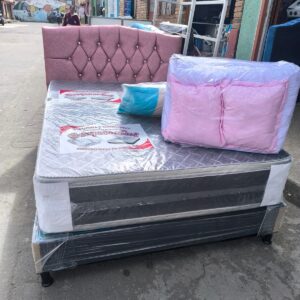 Cama completa y obsequio edredón