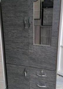 closet .75 * 1.60